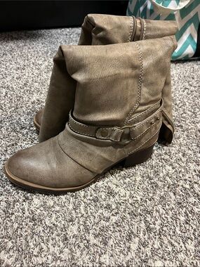 Women’s Taupe Slouch Ankle Boots